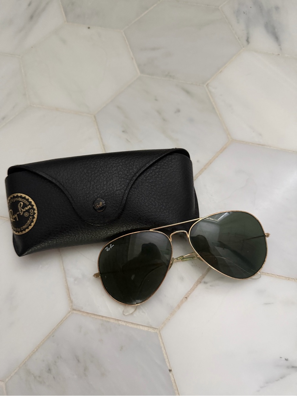 Ray-Ban Aviator Sunglasses - Gold Frame with Dark Green Lenses